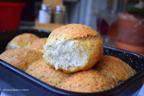 Chifle delicioase cu seminte de chia si rozmarin